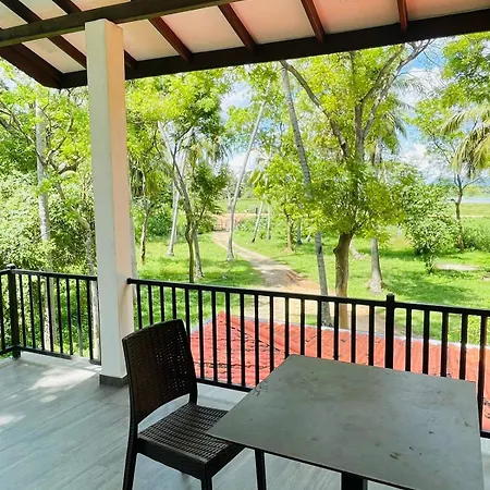 Water Bird'S Resort & Yala Safari Tissamaharama Exterior photo