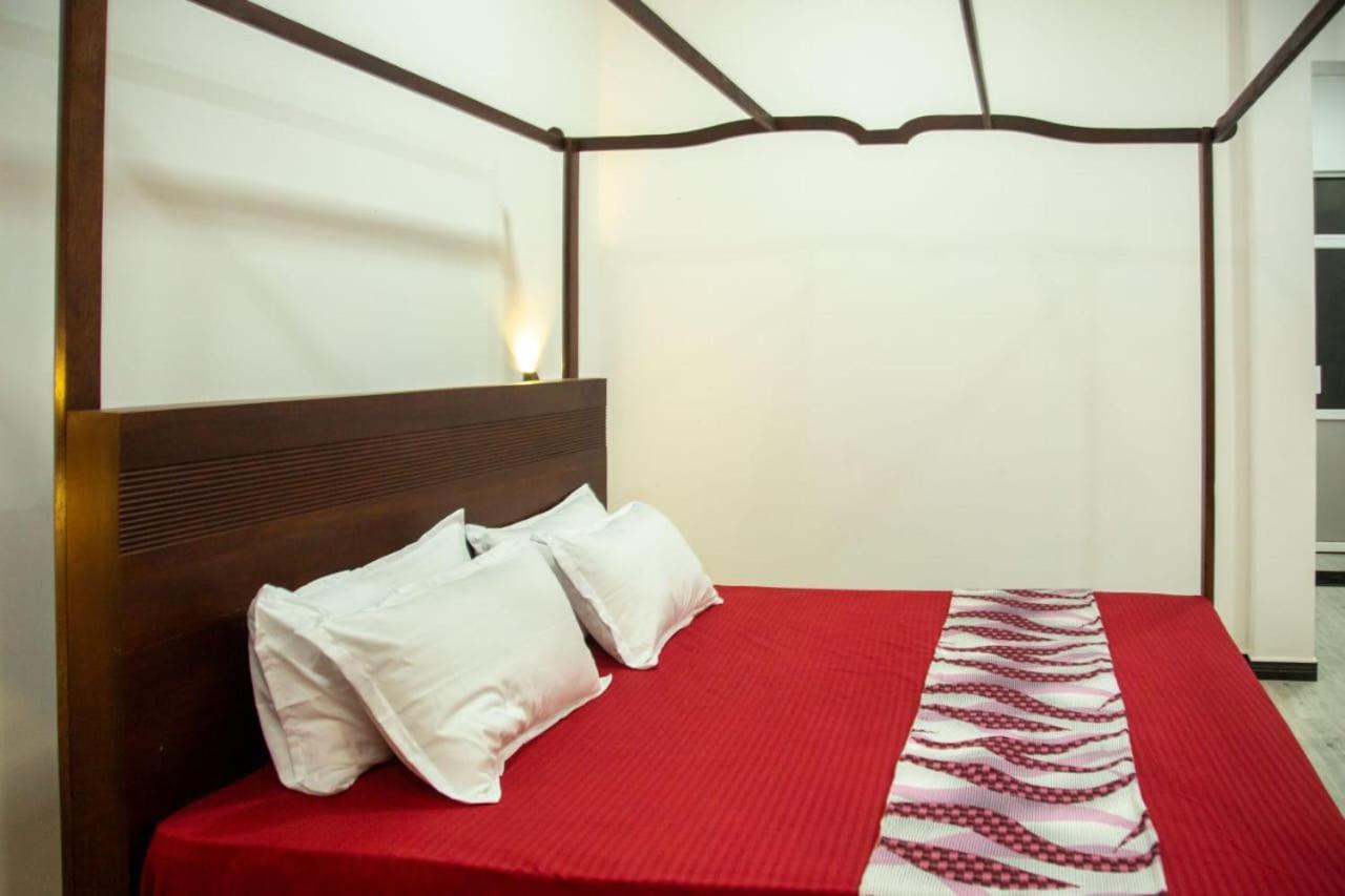 Homestay Water Bird's & Yala Safari *