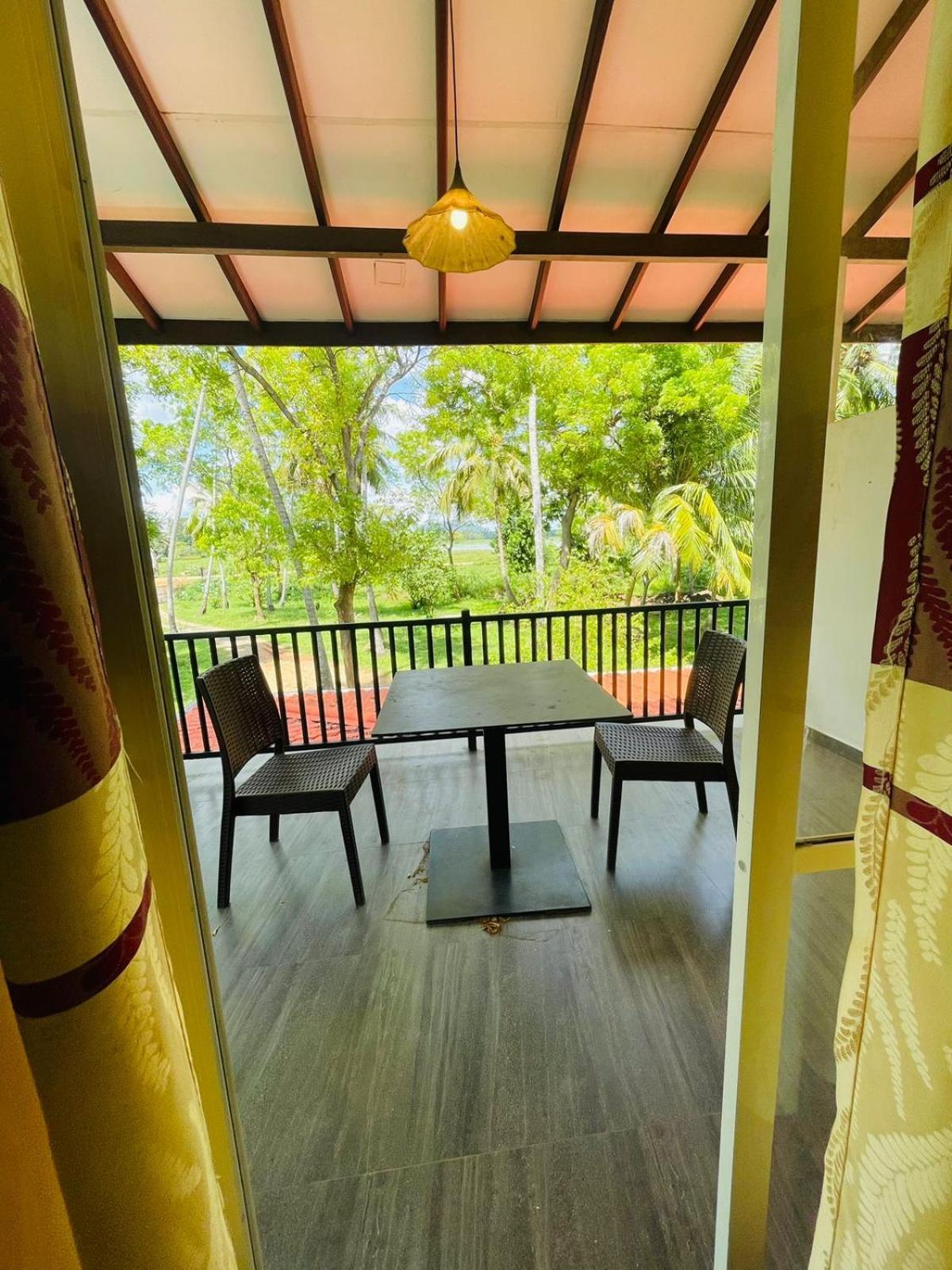 Homestay Water Bird's & Yala Safari *