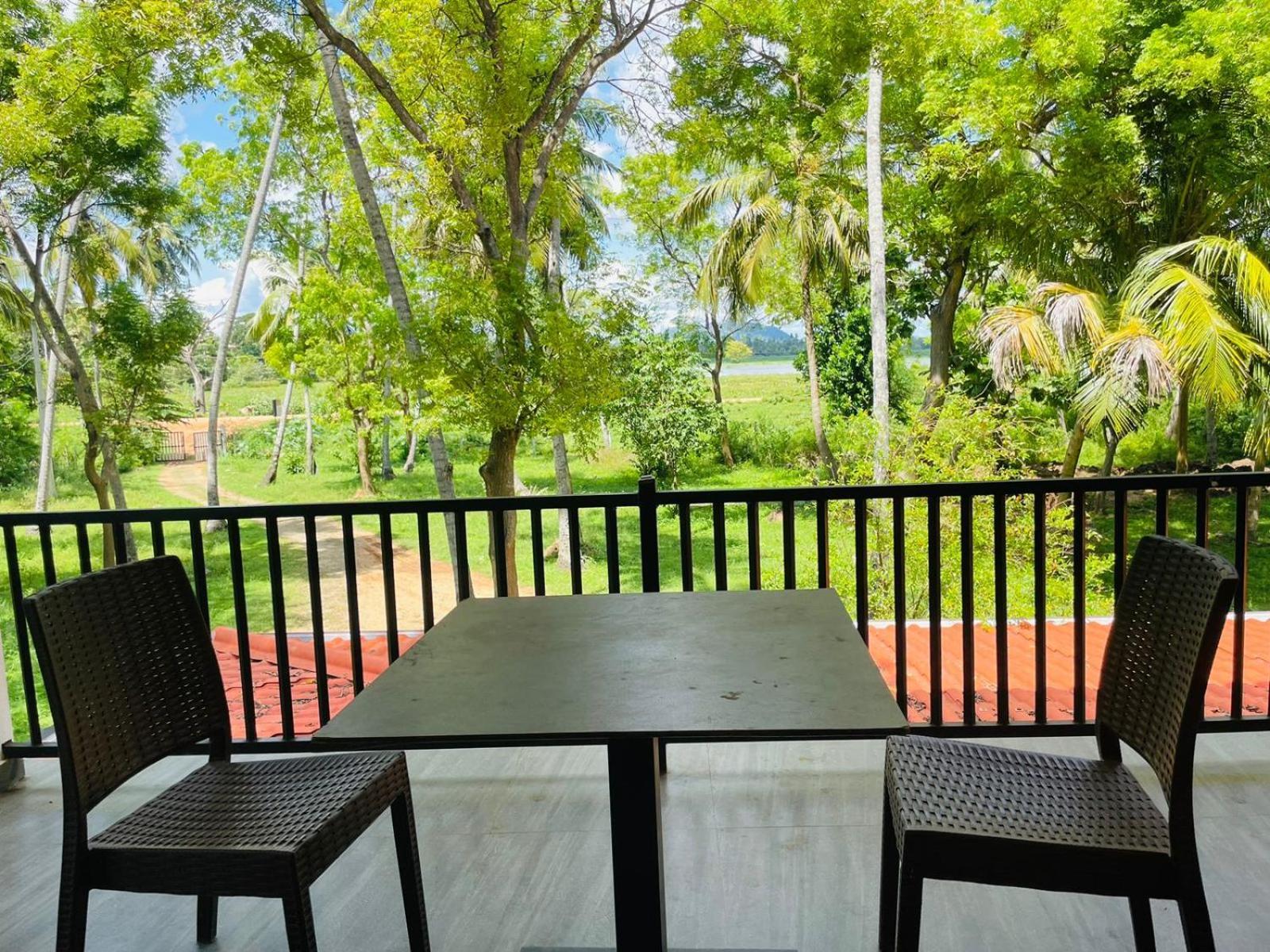 Homestay Water Bird's & Yala Safari Tissamaharama