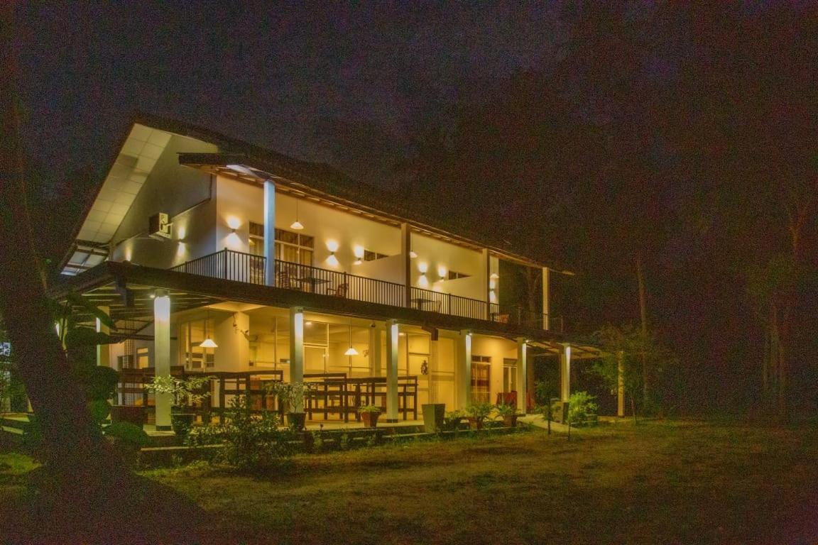 Water Bird's & Yala Safari Homestay *